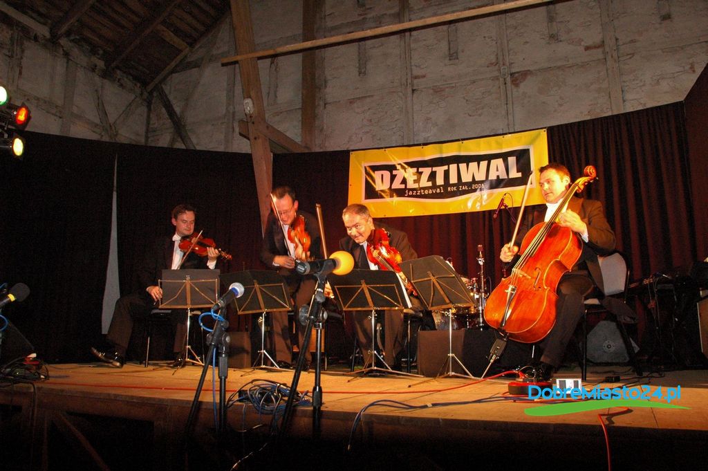 dobre-miasto-dobremiasto-warmia-mazury-olsztyn-wiadomosci-warminsko-mazurskie-2009-06-29-21-21-48_0413-2009-06-28-kabarety-dzeztiwal_-00211